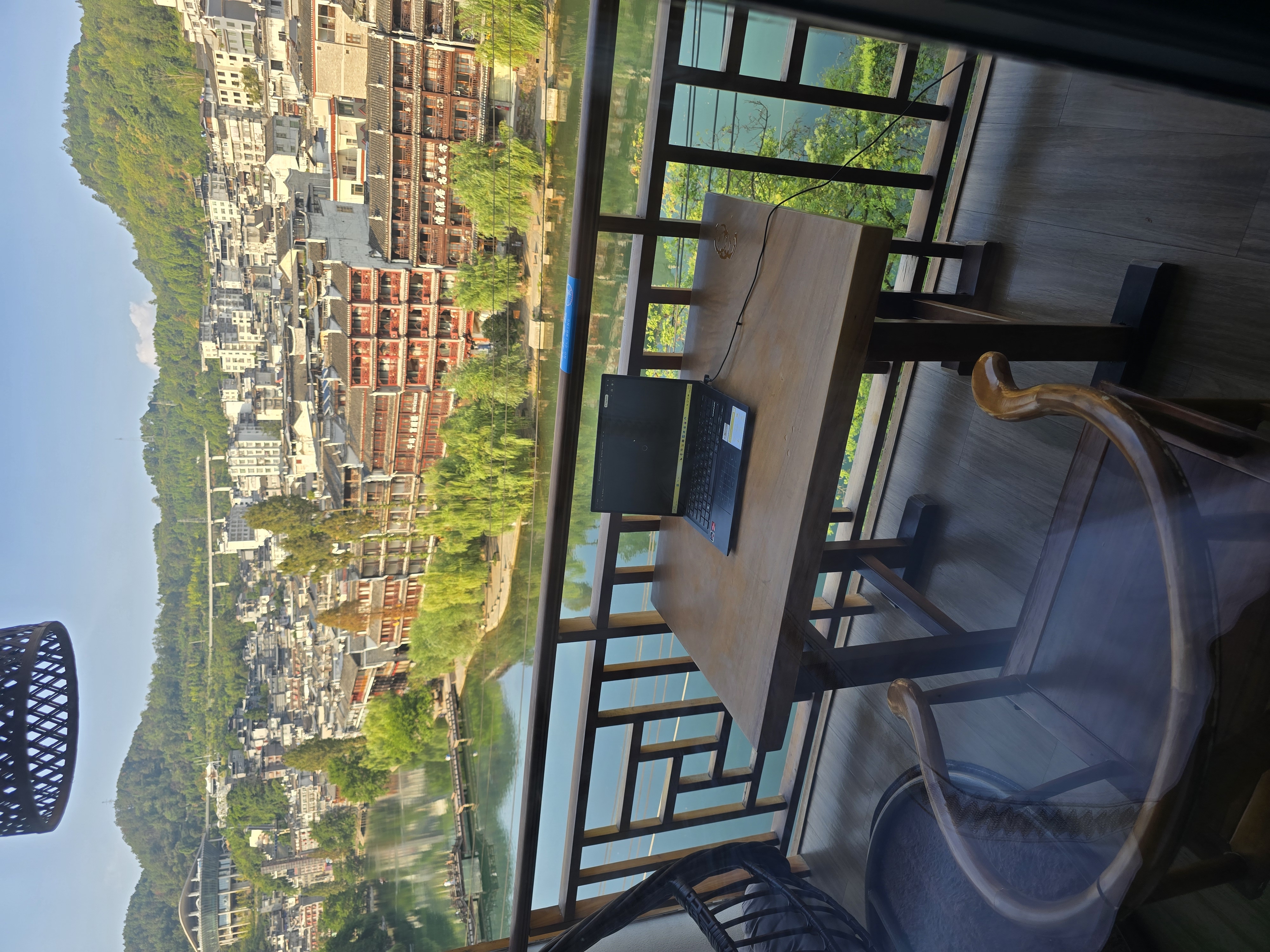 I did have some time to relax and study in Fenghuang